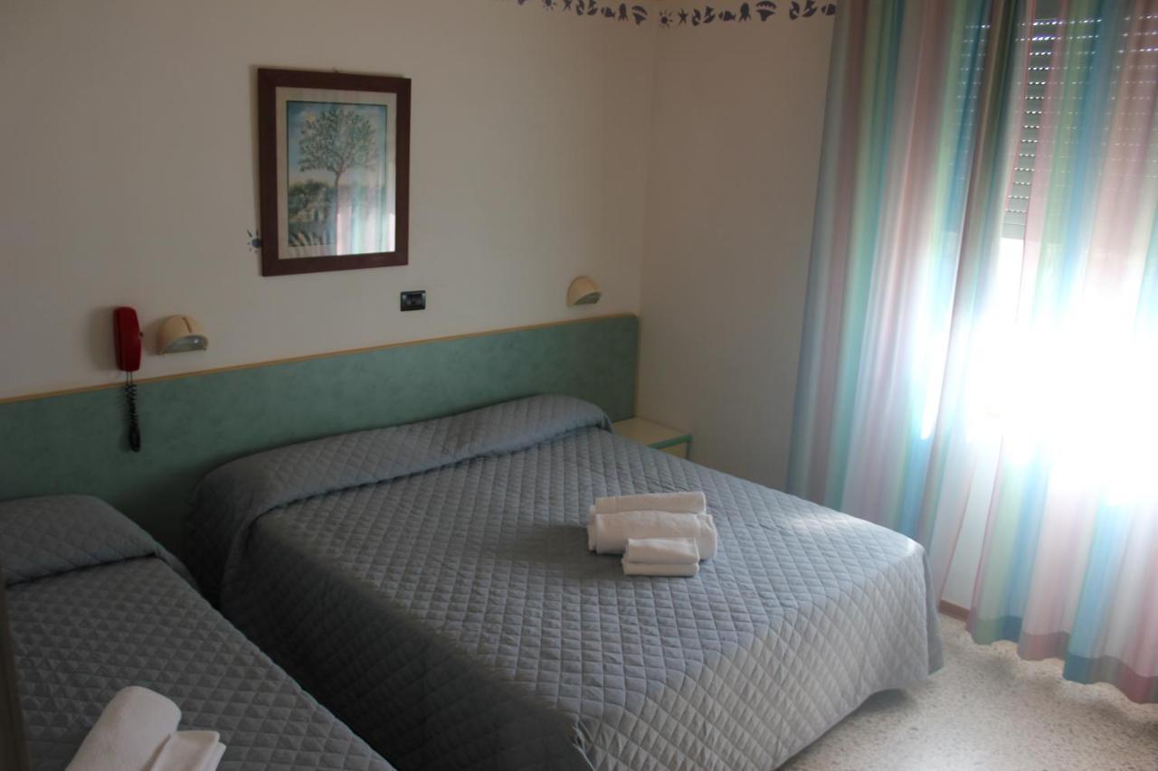 Hotel Sidney Bellaria-Igea Marina Exterior photo